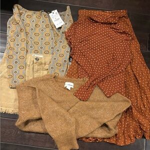 Free People, Zara, H&M 

5 for $30

Sorry no bundling, will cancel.